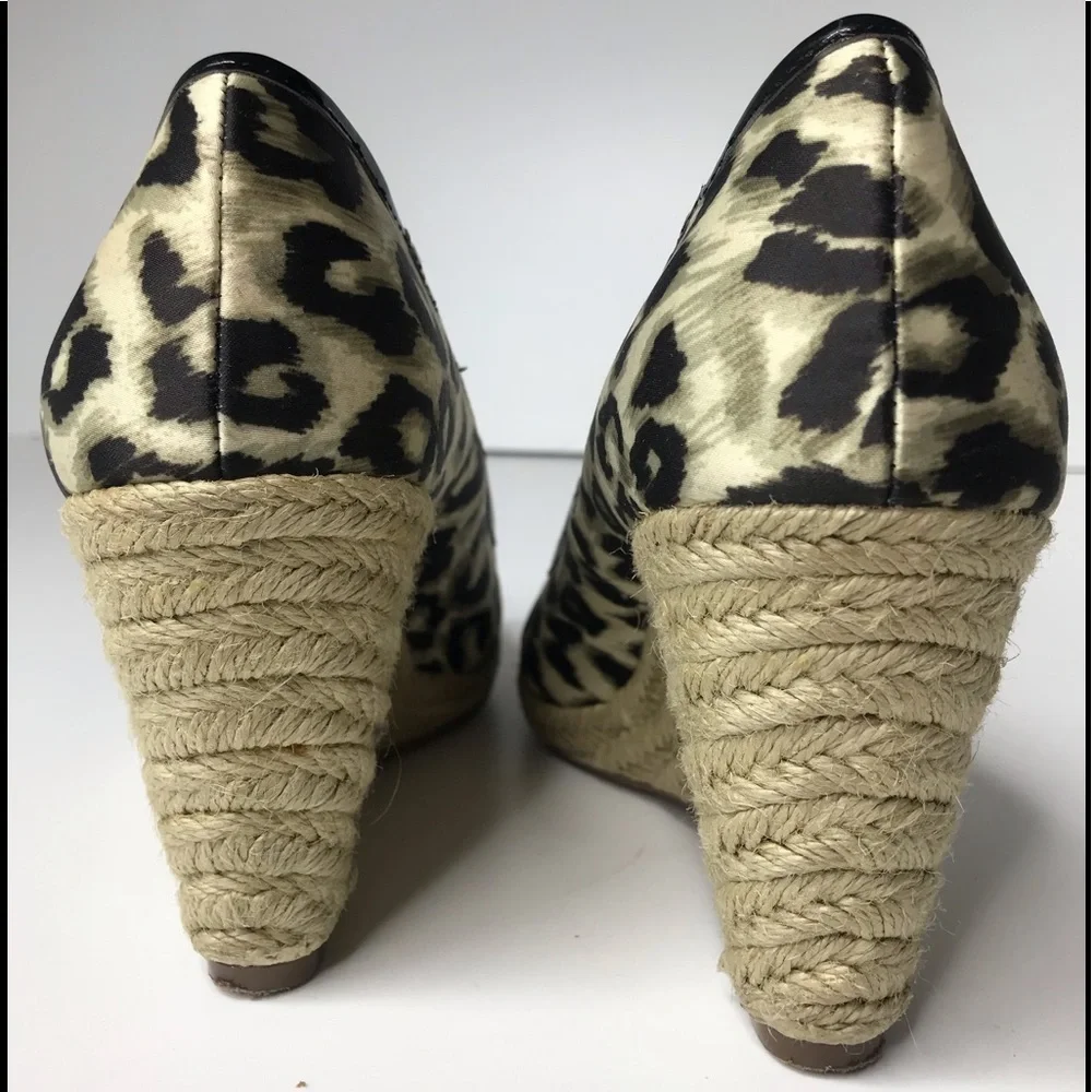 JONES NY Animal Print Espadrille Wedge 6.5